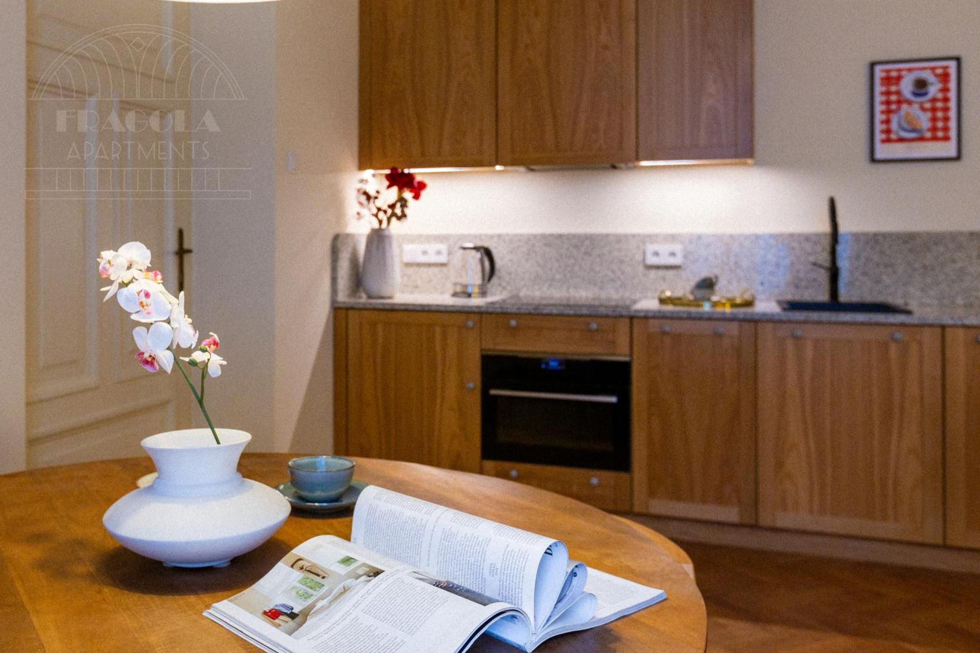 Fragola Apartments Old Town Krakow Luaran gambar